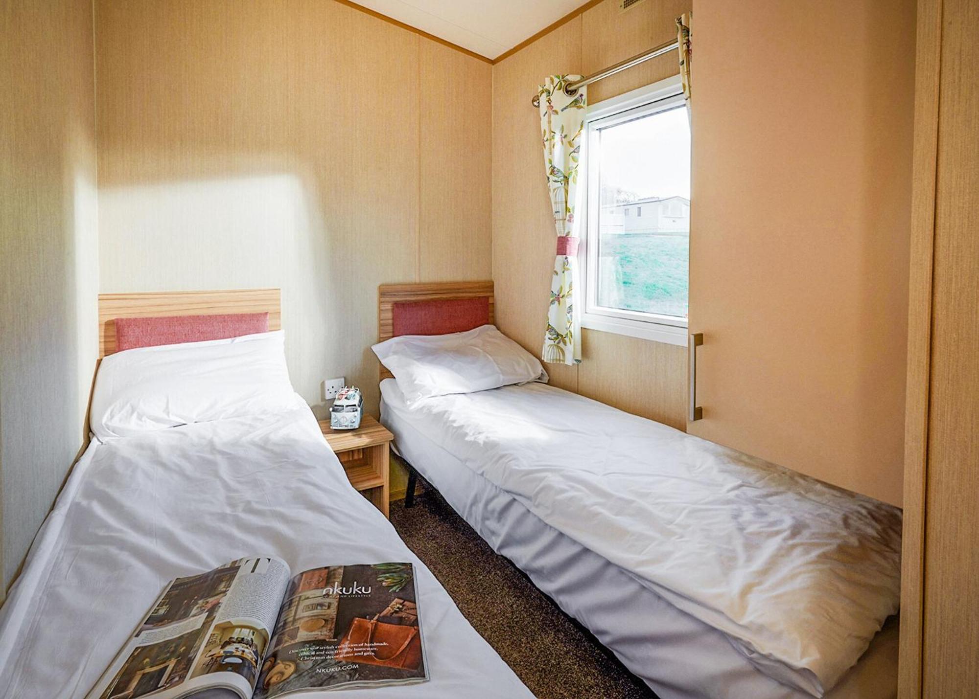 Meadow Lakes Holiday Park St Austell Bilik gambar